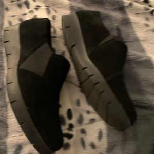 Women’s Clark’s black suede shoes size 7
